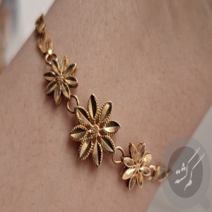 دستبند طلا (طرح ۳گل درکنار هم بوده) در مشهد گم کردم
